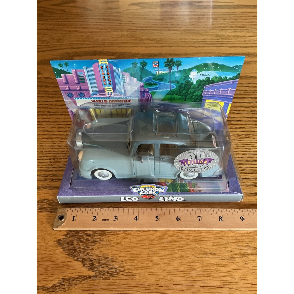 Chevron Cars Leo Limo 25th Edition Grey Collectible Toy Car World Premiere NIB